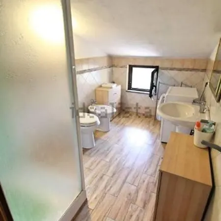 Casa vacanze Quadrilocale A Pescia Romana